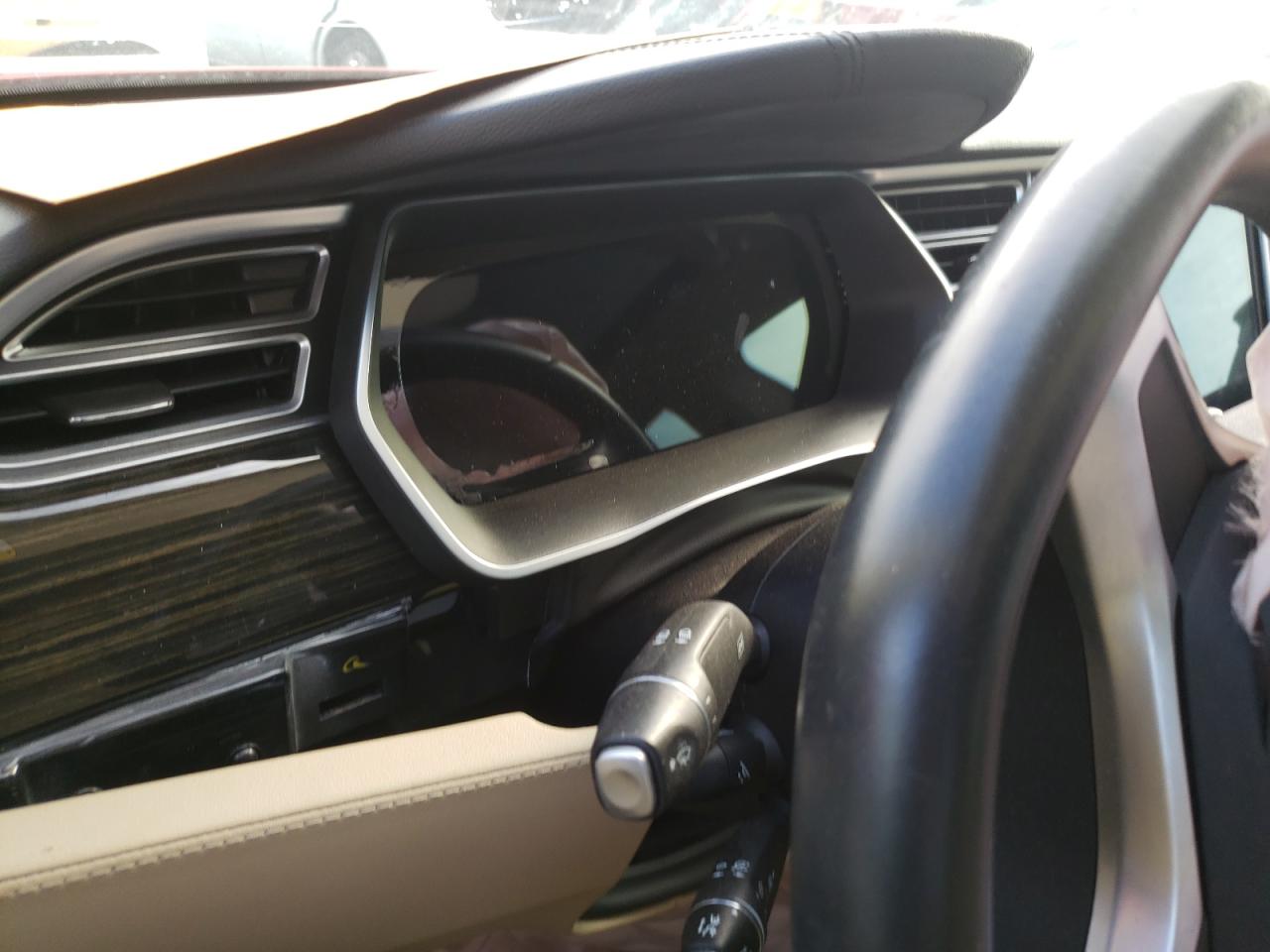 Photo 8 from auction – 2015 TESLA MODEL S with VIN 5YJSA1E19FF103389