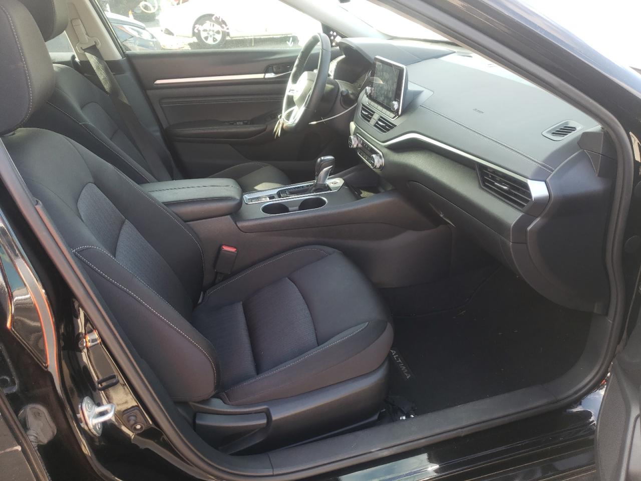 Photo 5 from auction – 2019 NISSAN ALTIMA SV with VIN 1N4BL4DV3KC127040