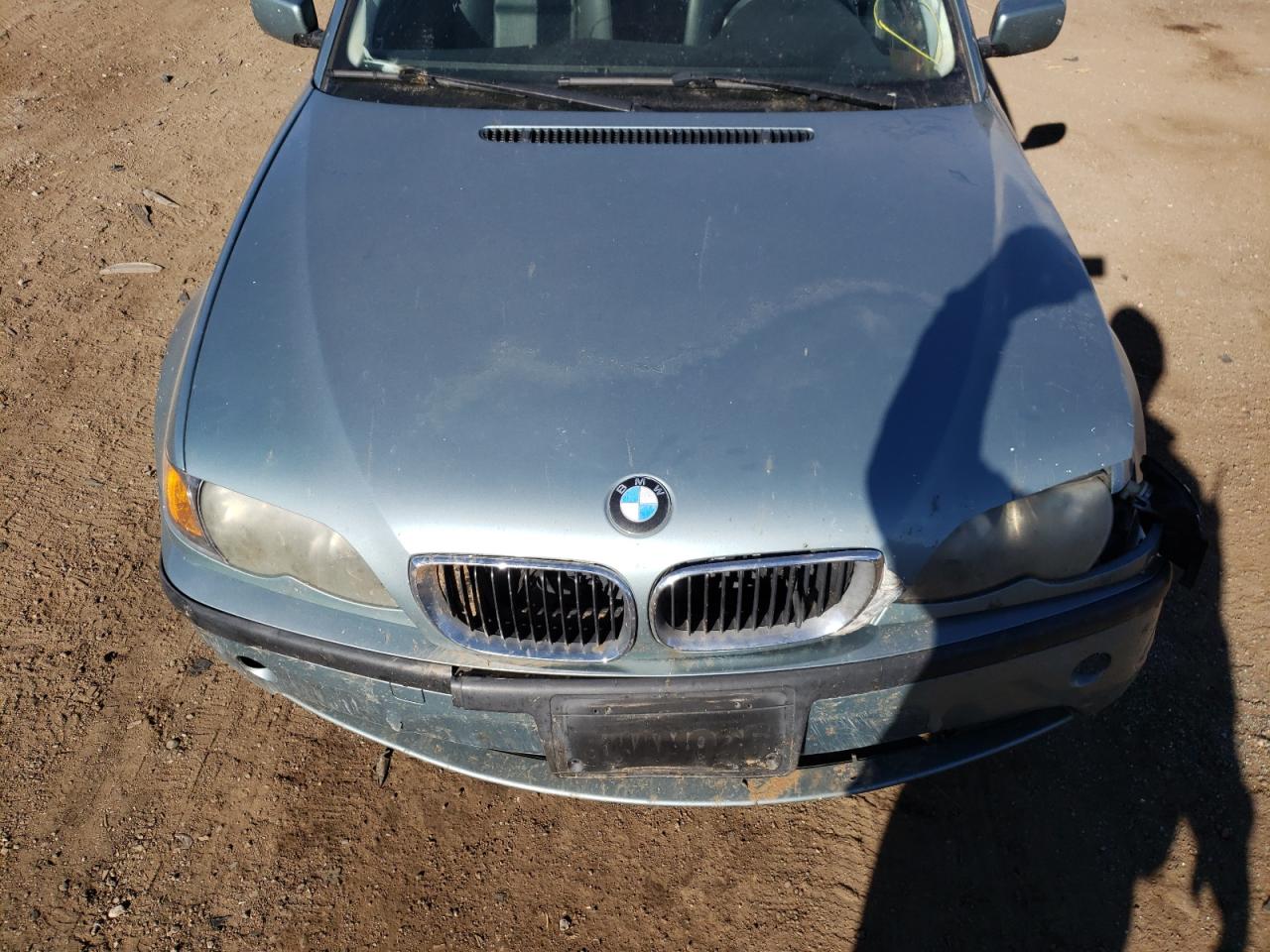Photo 7 from auction – 2004 BMW 325 IS SUL with VIN WBAAZ33444KP87634