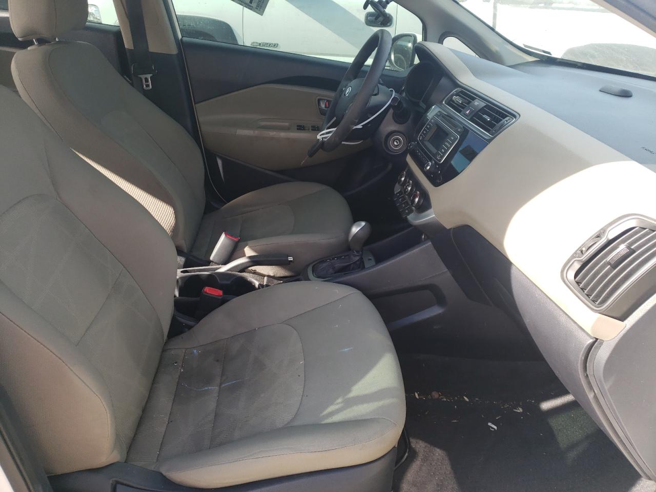 Photo 9 from auction – 2017 KIA RIO LX with VIN KNADM4A36H6050588