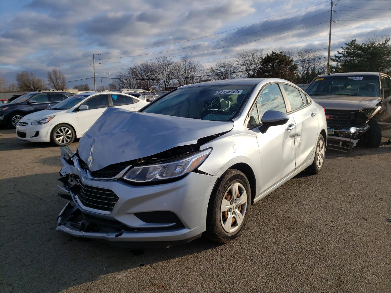 Photo 2 from auction – 2017 CHEVROLET CRUZE with VIN 1G1BC5SM5H7140201