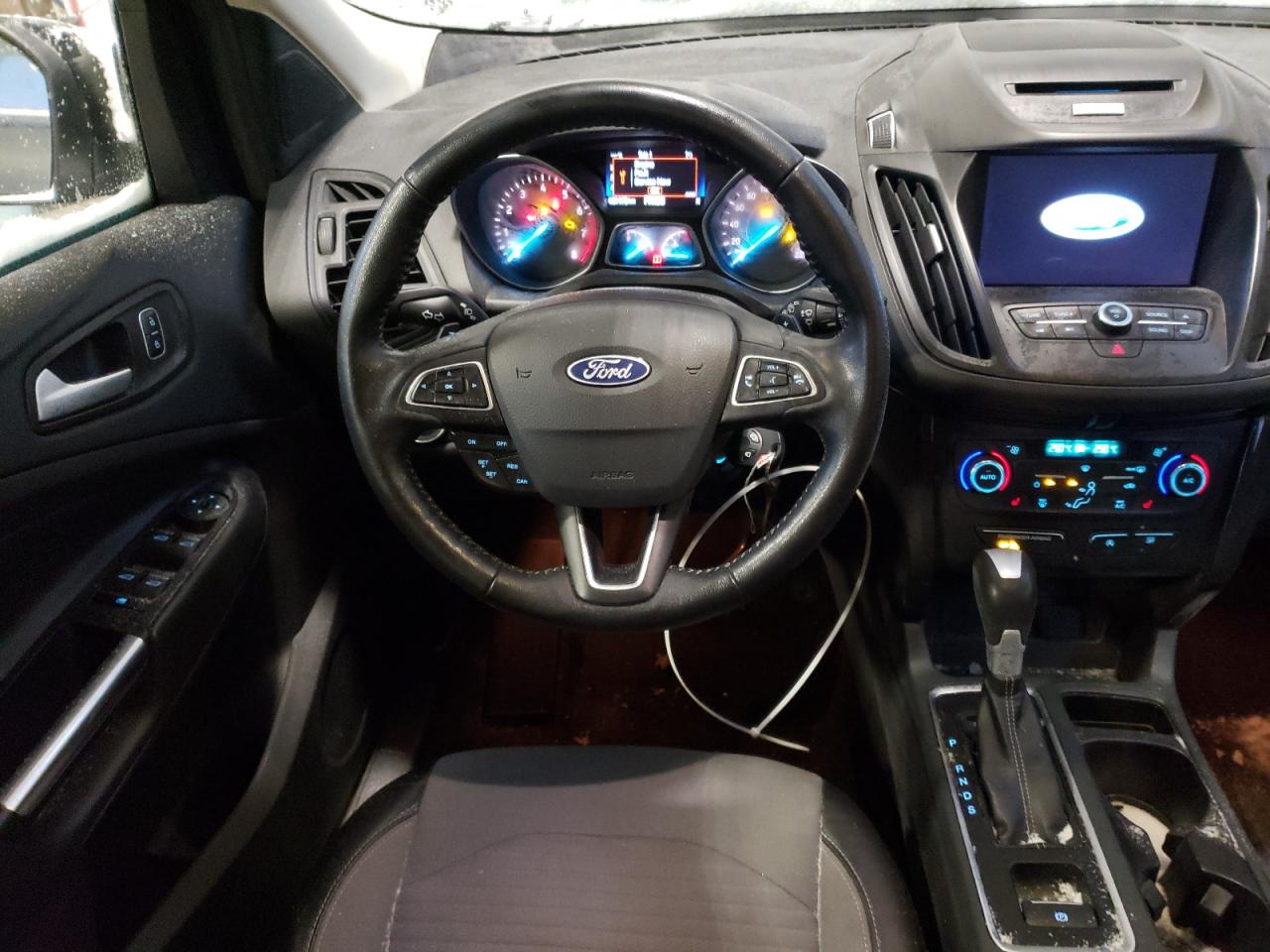 Zdjęcie 9 z aukcji – 2017 FORD ESCAPE SE z VIN 1FMCU9GD2HUB70164