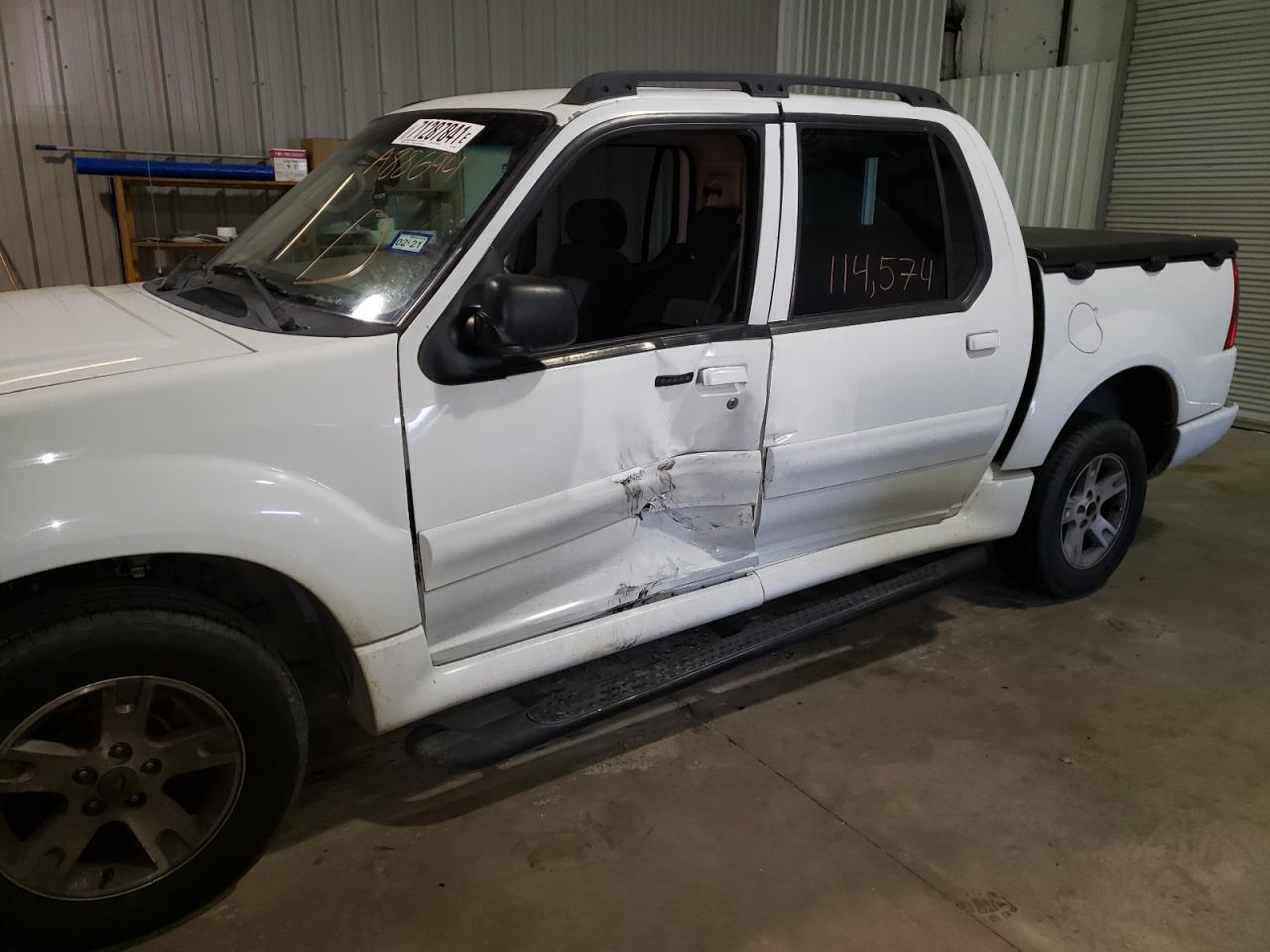Photo 9 from auction – 2005 FORD EXPLORER S with VIN 1FMZU67K05UA88694