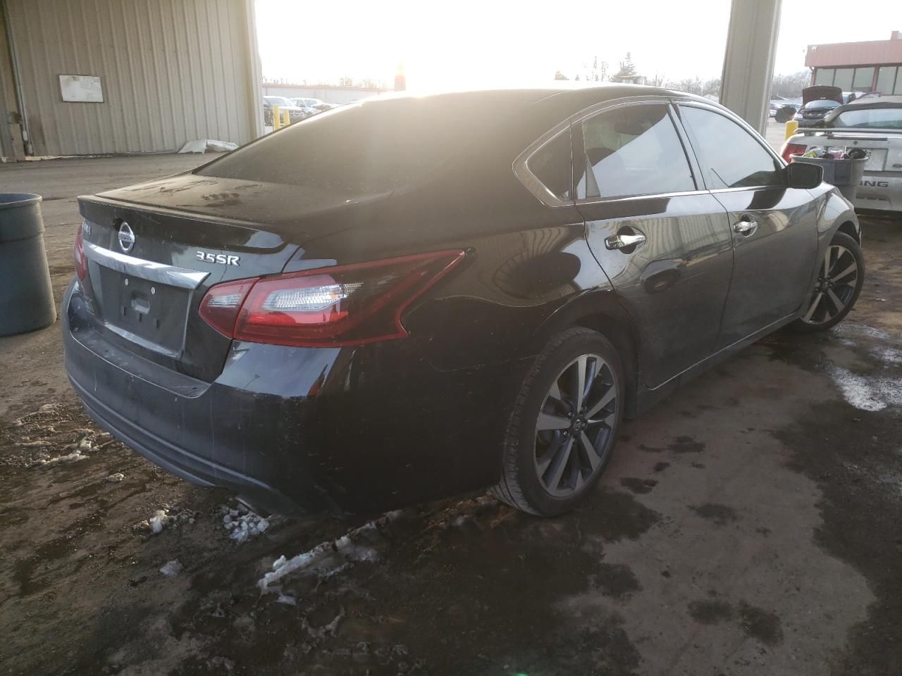 Photo 4 from auction – 2017 NISSAN ALTIMA 3.5 with VIN 1N4BL3AP6HC139711