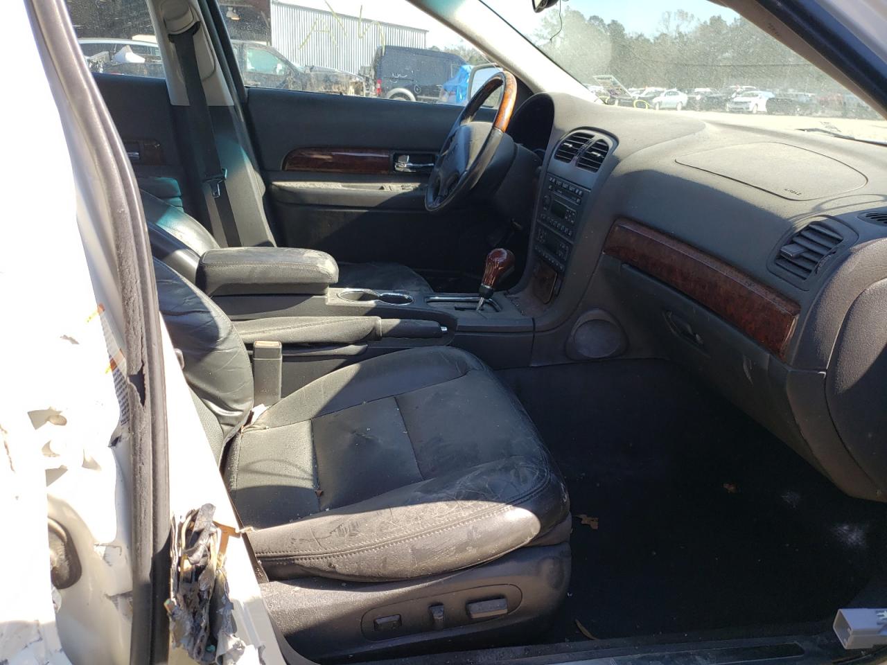 Photo 5 from auction – 2002 LINCOLN LS with VIN 1LNHM86S32Y677493