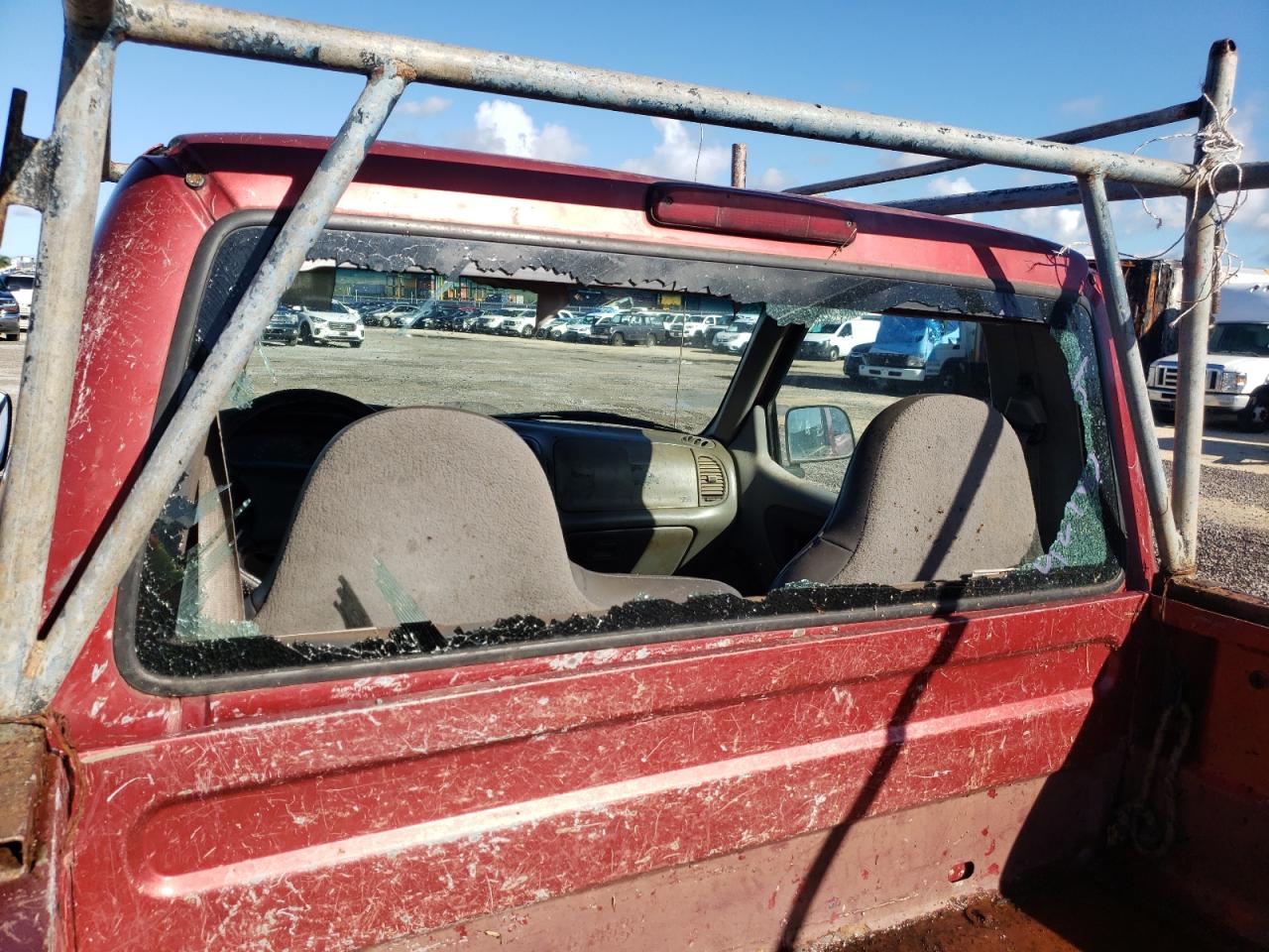 Photo 9 from auction – 2000 FORD RANGER with VIN 1FTYR10C3YPB22024