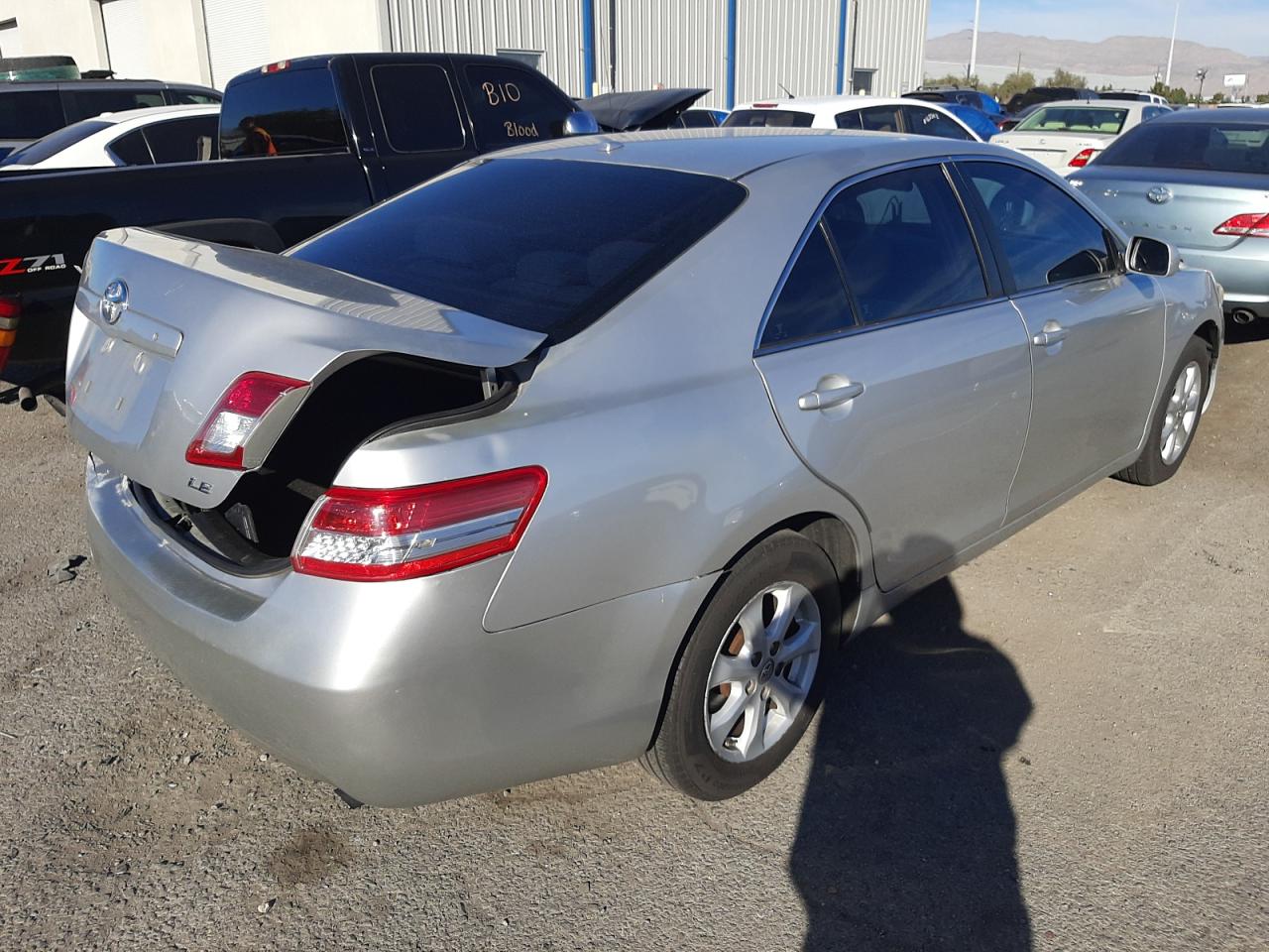 Photo 4 from auction – 2011 TOYOTA CAMRY BASE with VIN 4T1BF3EK5BU751041