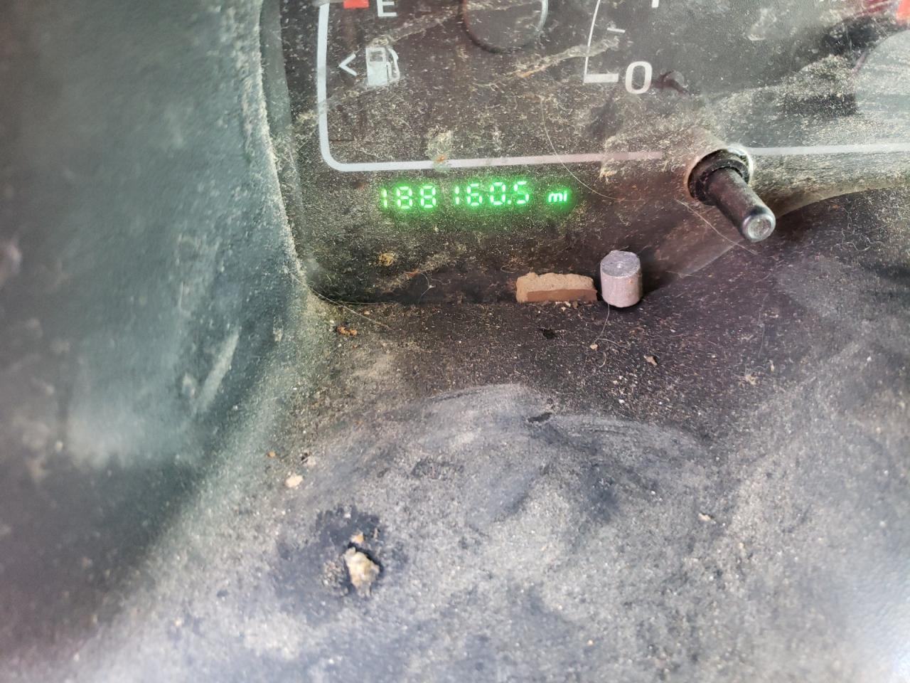 Photo 8 from auction – 2000 FORD WINDSTAR with VIN 2FMZA5149YBA48413