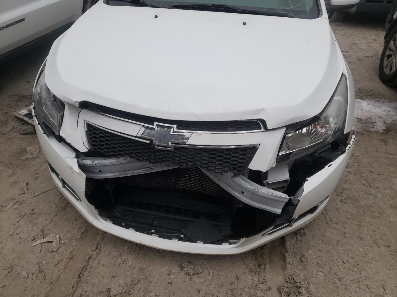 Photo 9 from auction – 2014 CHEVROLET CRUZE LT with VIN 1G1PC5SB5E7187857