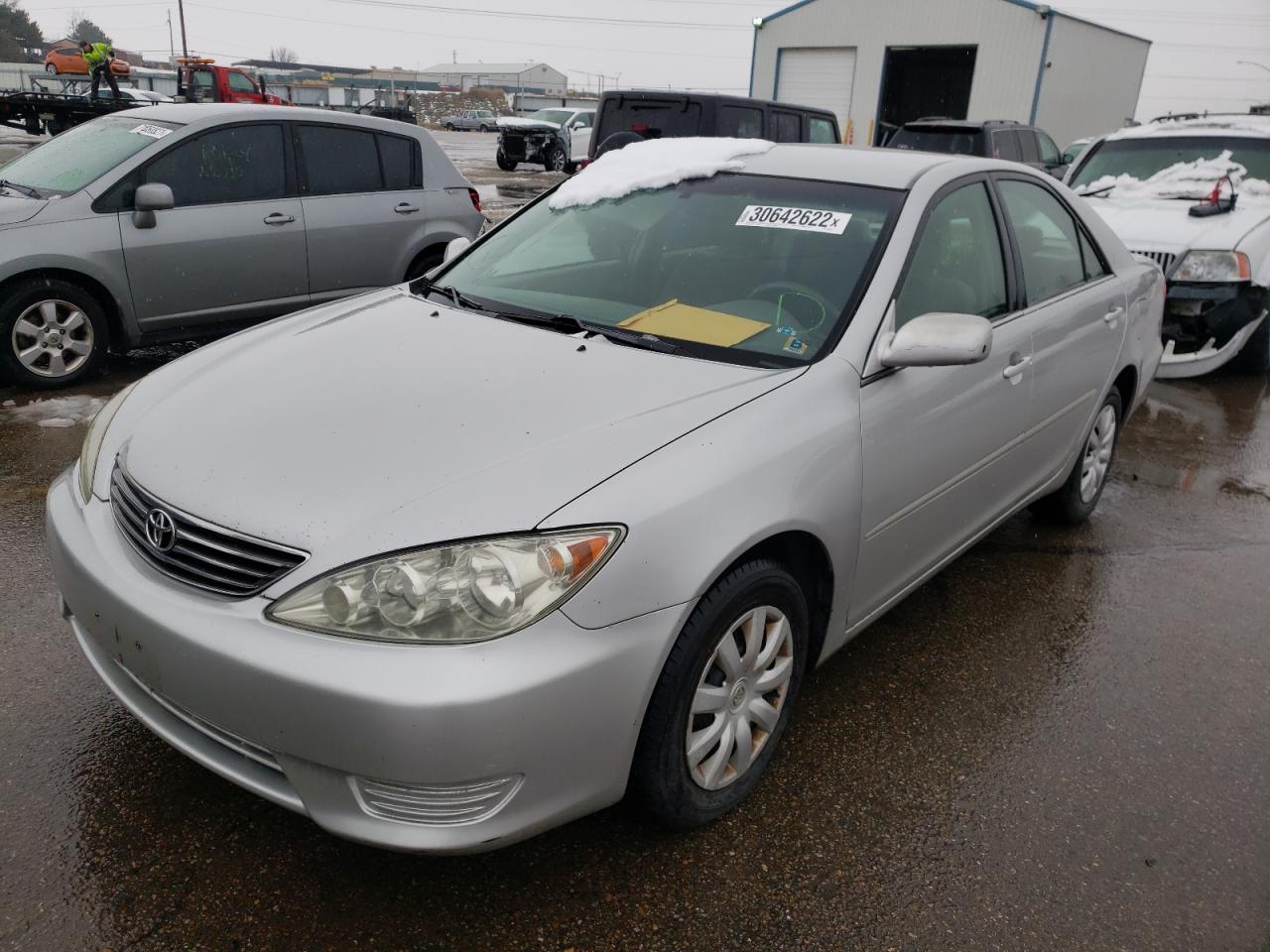 Photo 2 from auction – 2005 TOYOTA CAMRY LE with VIN 4T1BE32K85U080637