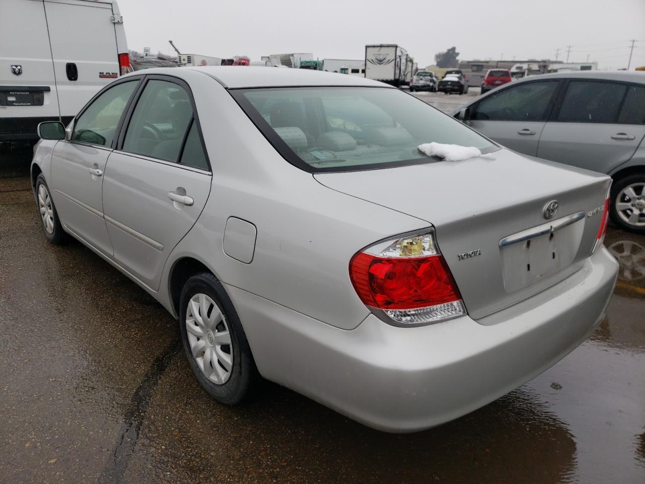 Photo 3 from auction – 2005 TOYOTA CAMRY LE with VIN 4T1BE32K85U080637
