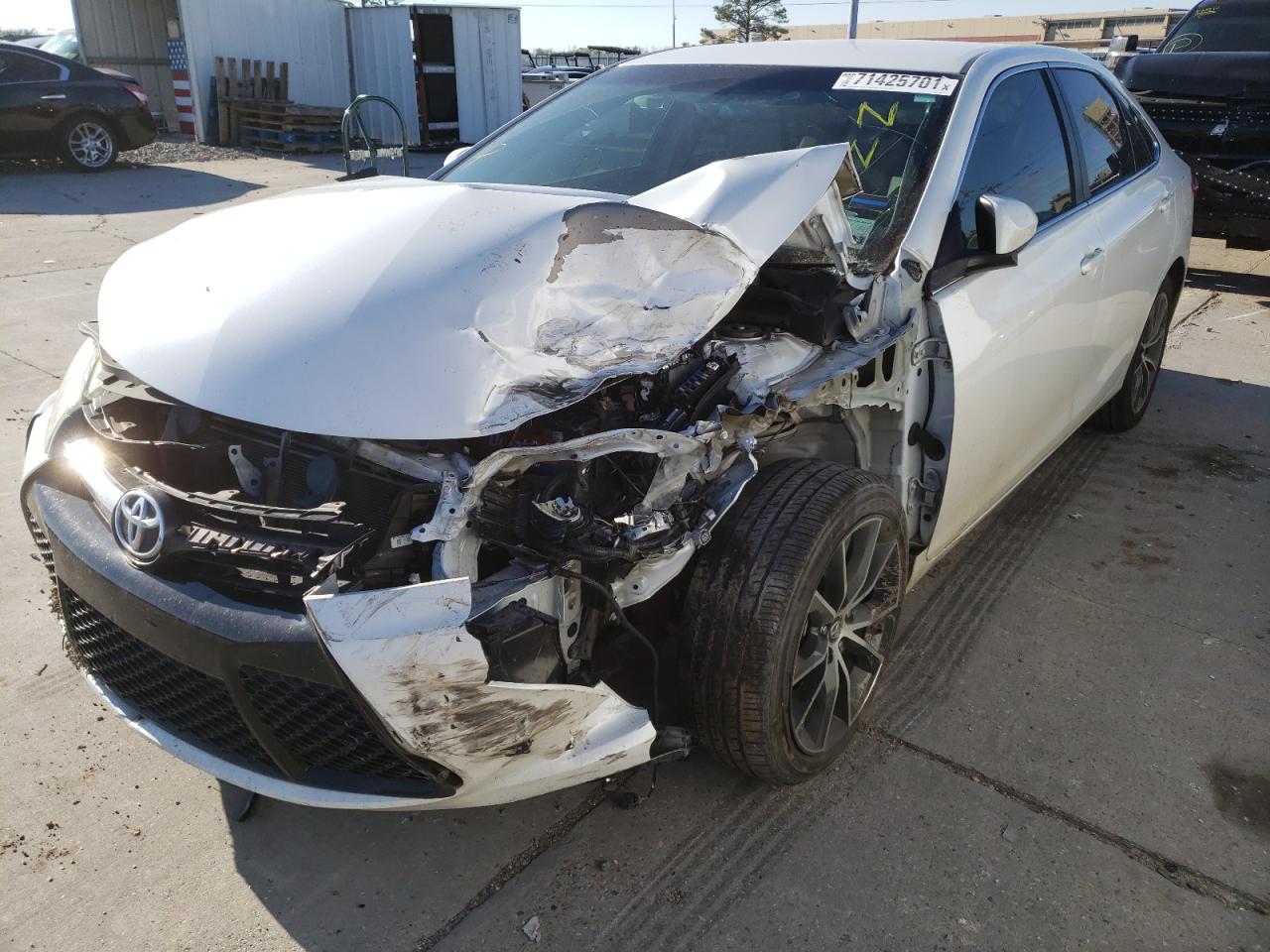 Photo 2 from auction – 2017 TOYOTA CAMRY LE with VIN 4T1BF1FK1HU338271