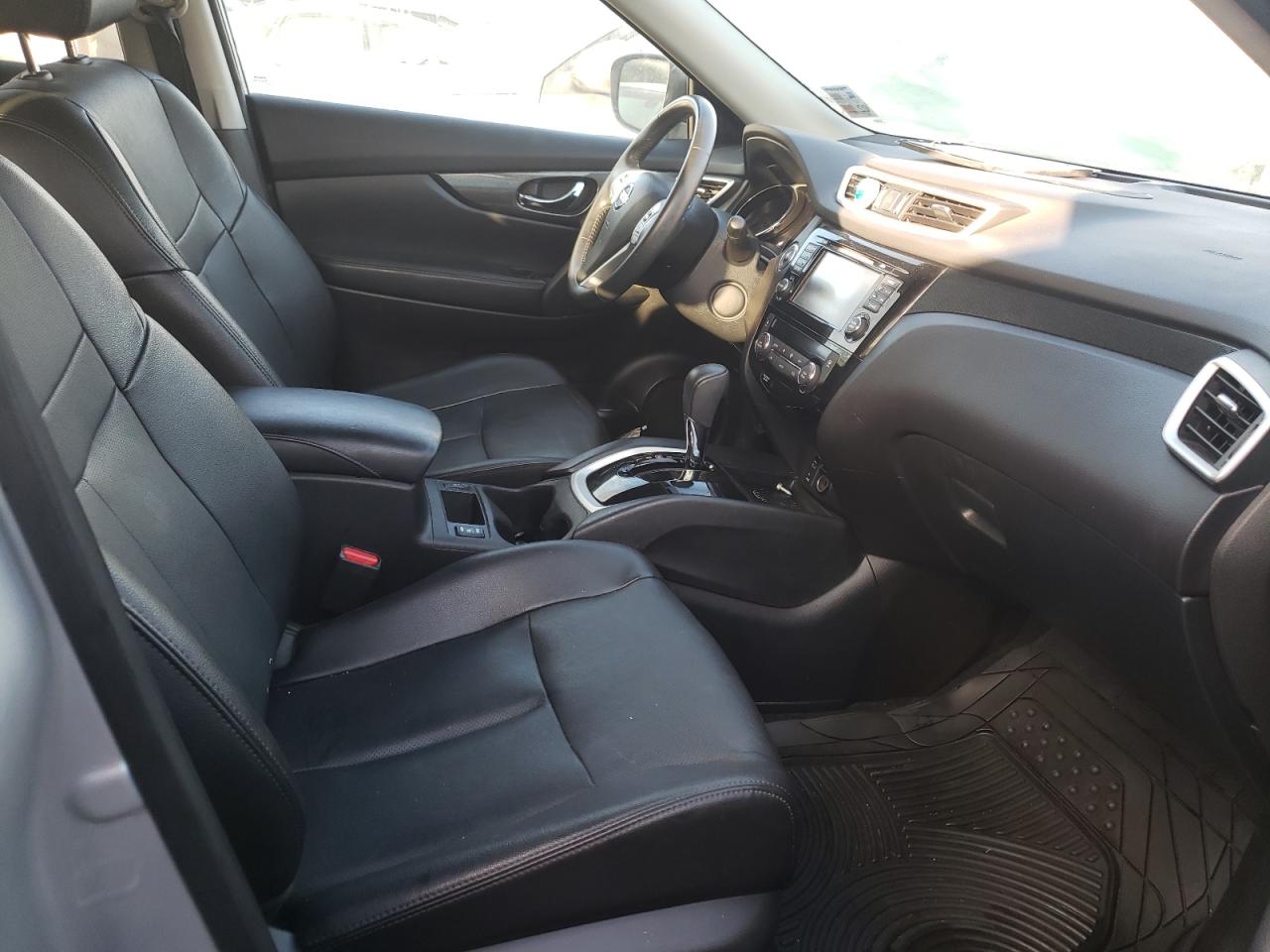 Photo 5 from auction – 2016 NISSAN ROGUE S with VIN 5N1AT2MT6GC867080