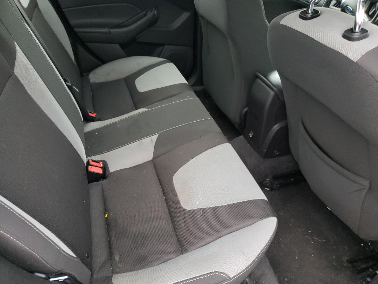 Photo 6 from auction – 2012 FORD FOCUS SE with VIN 1FAHP3F25CL214953
