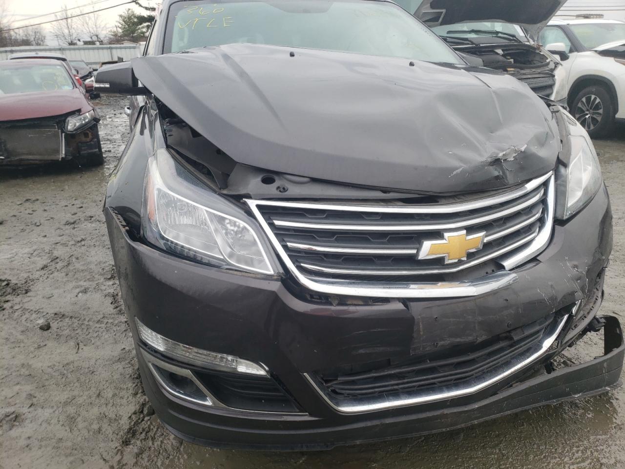 Photo 9 from auction – 2017 CHEVROLET TRAVERSE L with VIN 1GNKRGKD2HJ204772