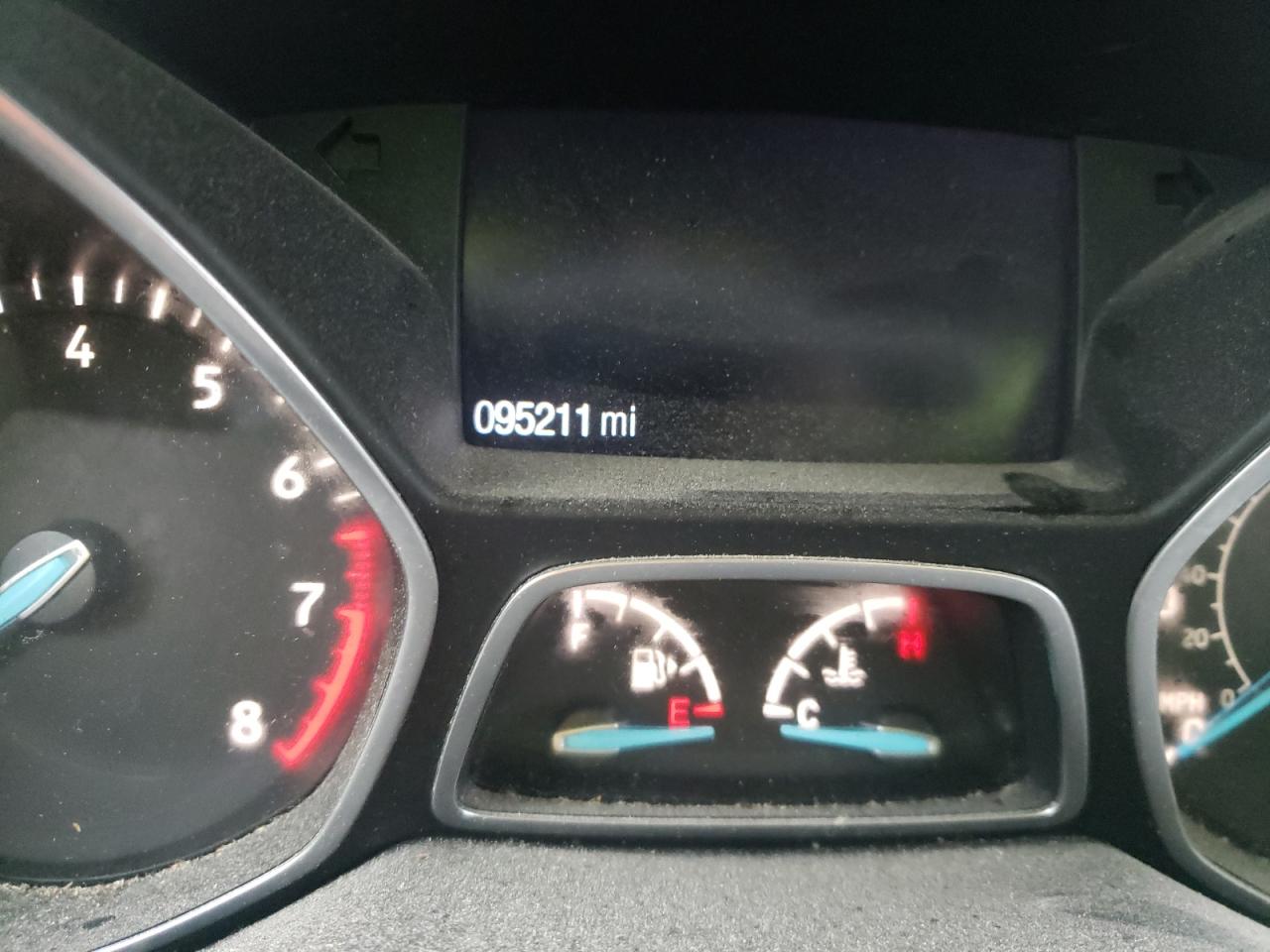 Photo 8 from auction – 2017 FORD ESCAPE SE with VIN 1FMCU9GD2HUE11494