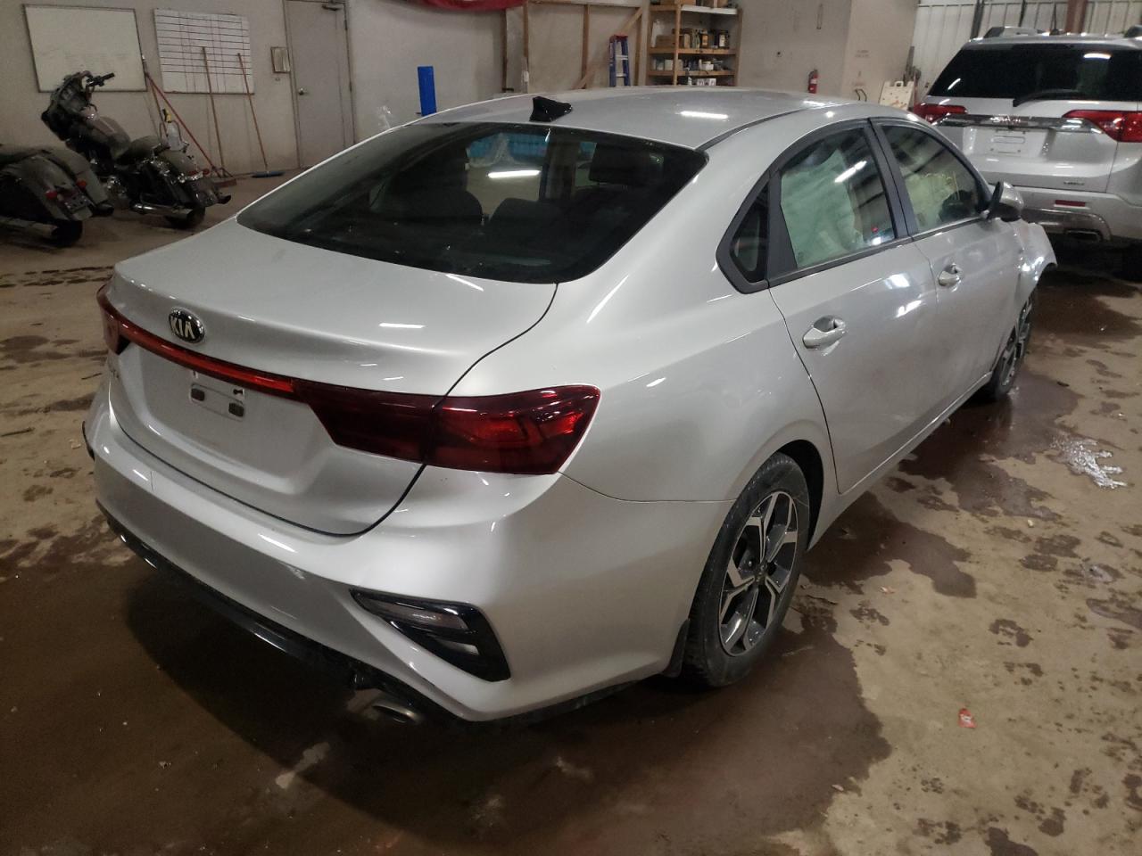 Photo 4 from auction – 2019 KIA FORTE FE with VIN 3KPF24AD8KE119325
