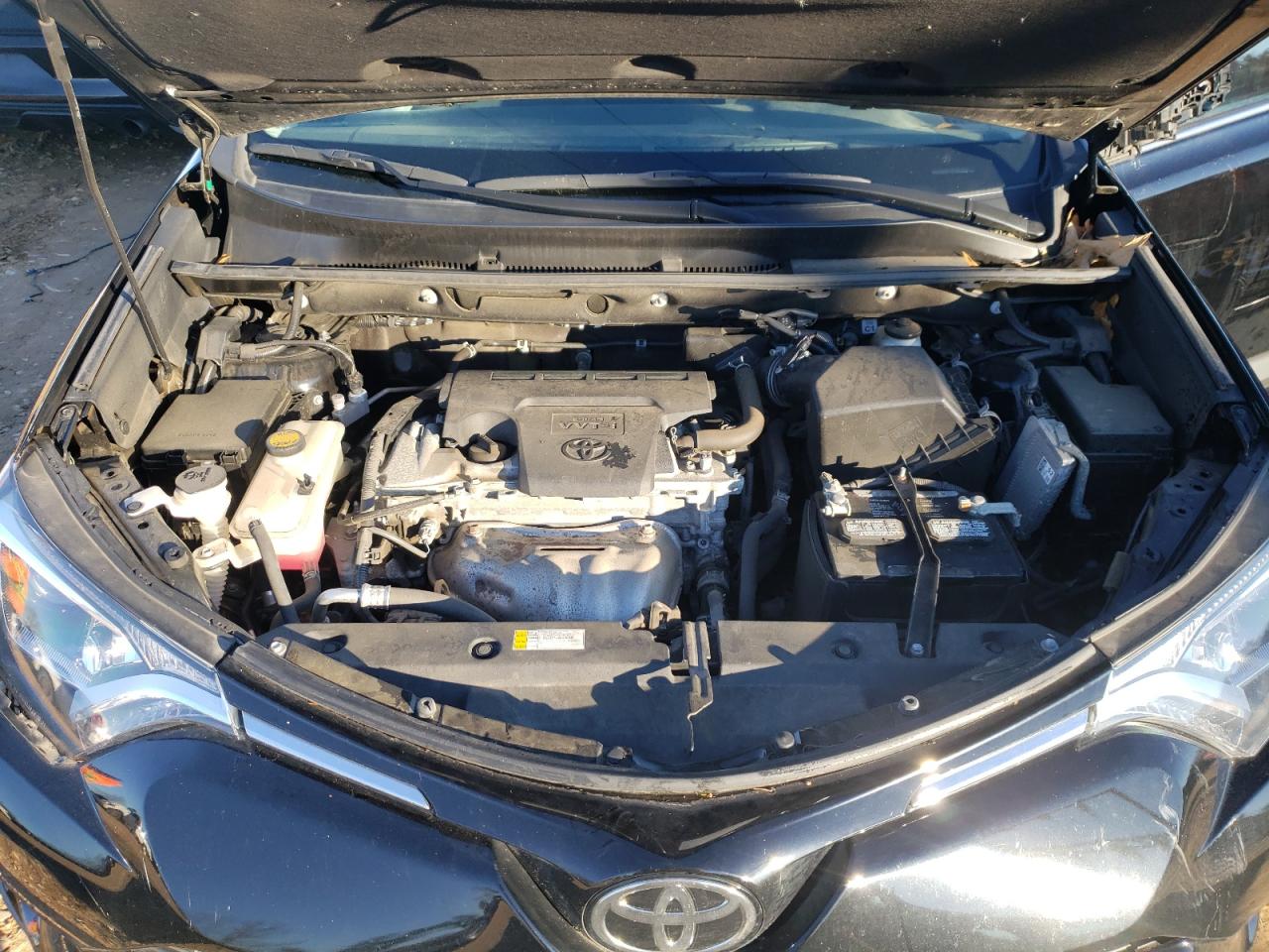 Photo 7 from auction – 2017 TOYOTA RAV4 LE with VIN 2T3BFREV4HW620938