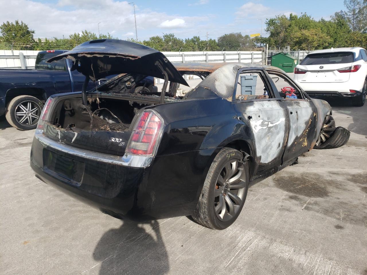 Фото 4 с аукциона – 2014 CHRYSLER 300 S с VIN 2C3CCABG9EH286653