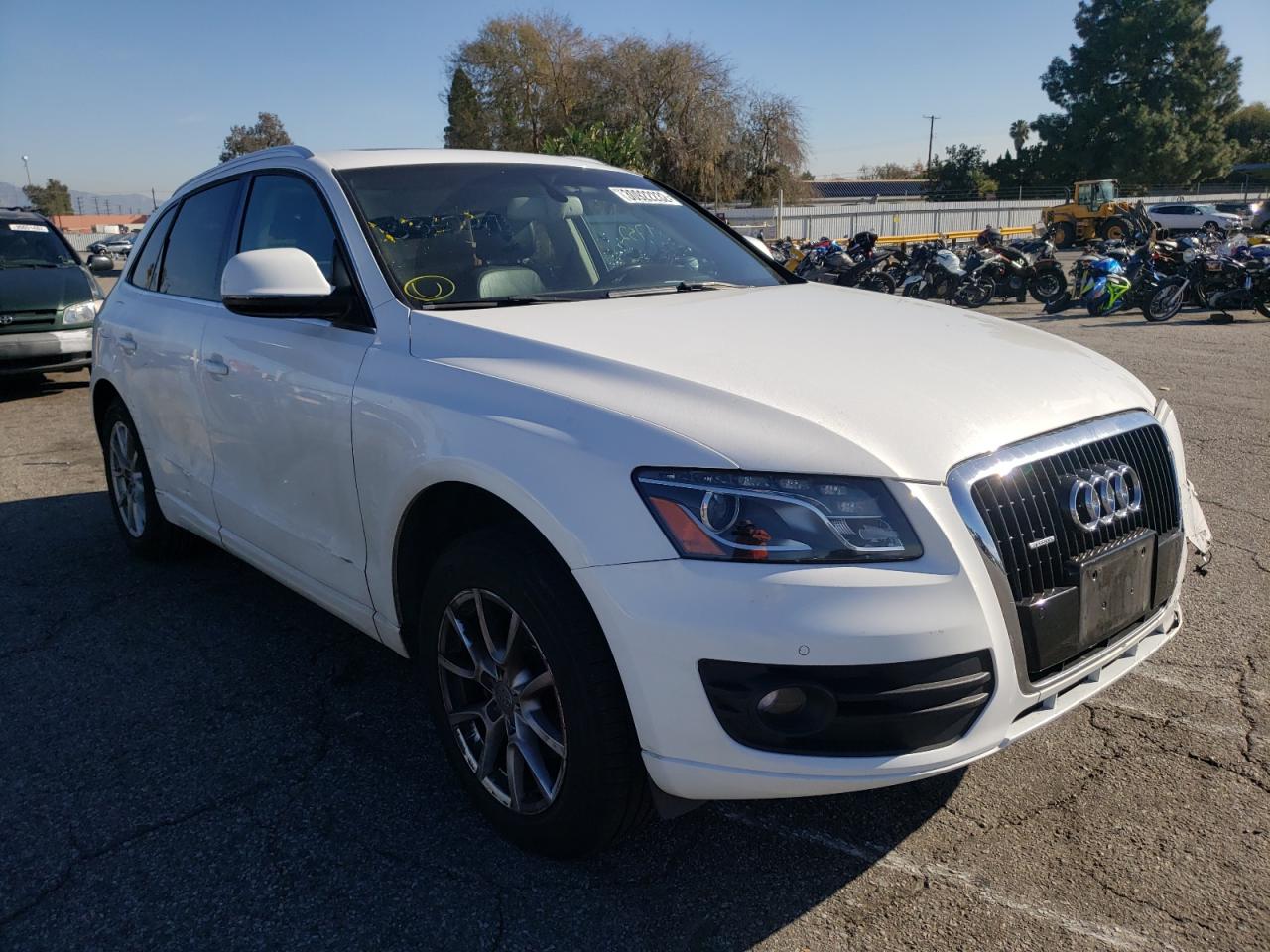 AUDI Q5 PREMIUM 2010 with VIN WA1LKAFP9AA018102 - Photo from auction