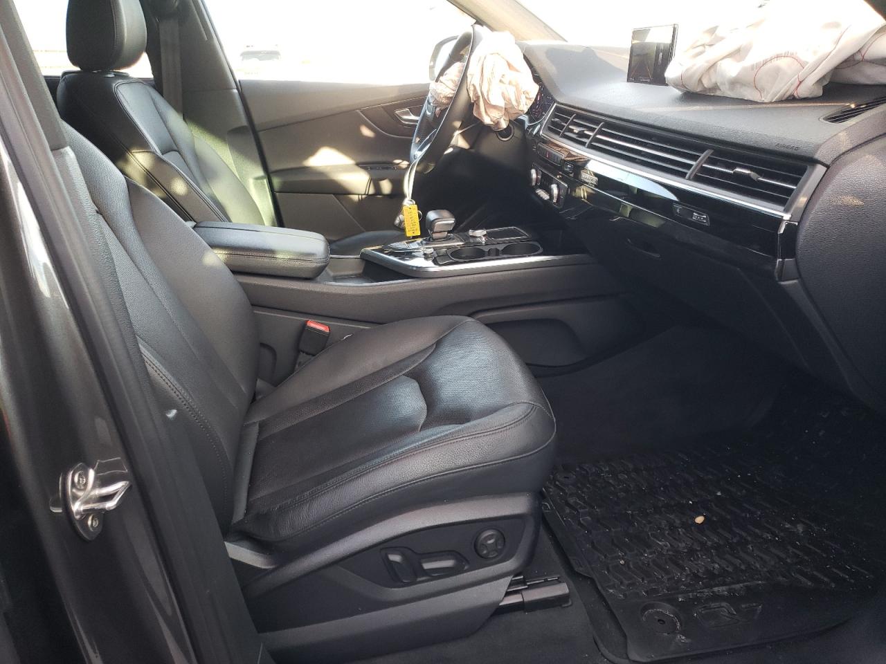 Photo 5 from auction – 2018 AUDI Q7 PRESTIG with VIN WA1VAAF7XJD035842