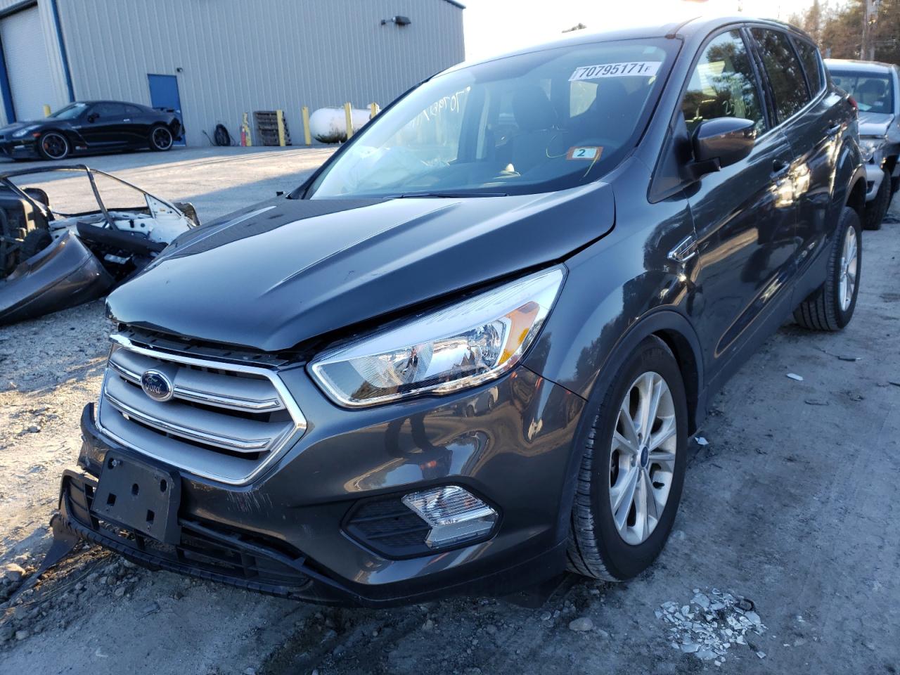 Photo 2 from auction – 2019 FORD ESCAPE SE with VIN 1FMCU9GD6KUA84153