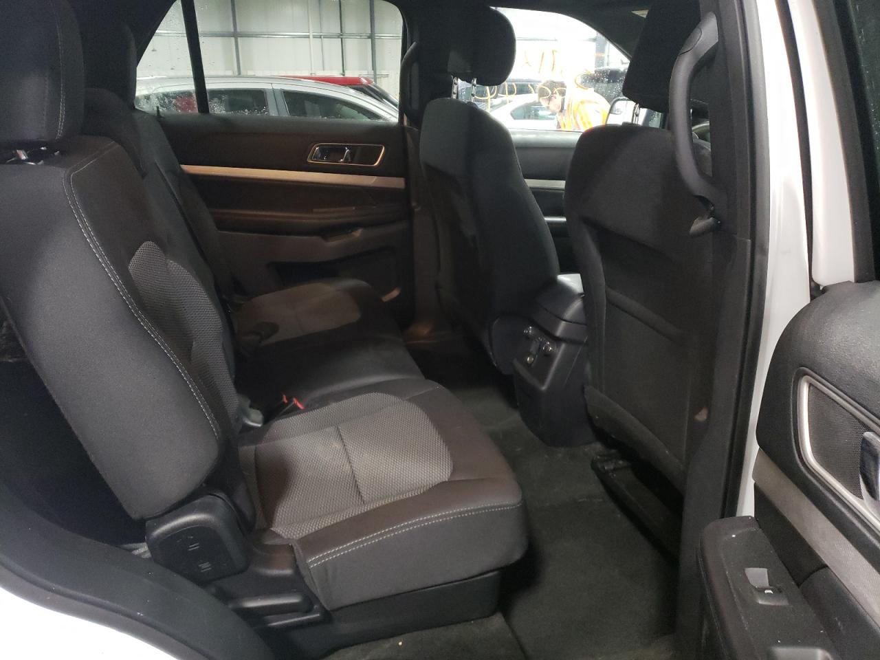 Photo 6 from auction – 2017 FORD EXPLORER X with VIN 1FM5K7D84HGE08220