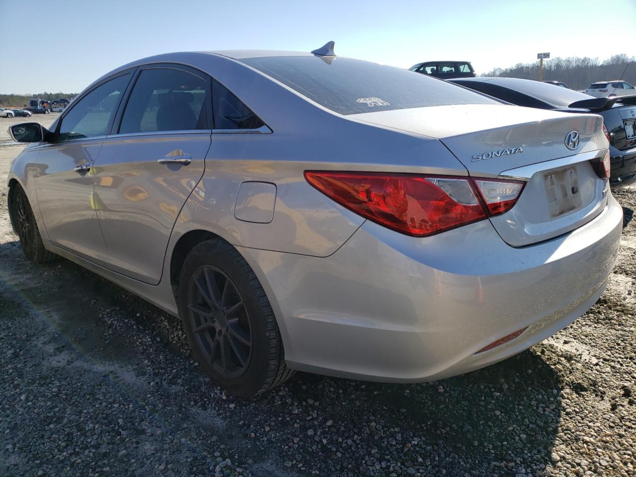Photo 3 from auction – 2011 HYUNDAI SONATA SE with VIN 5NPEC4AC2BH008877