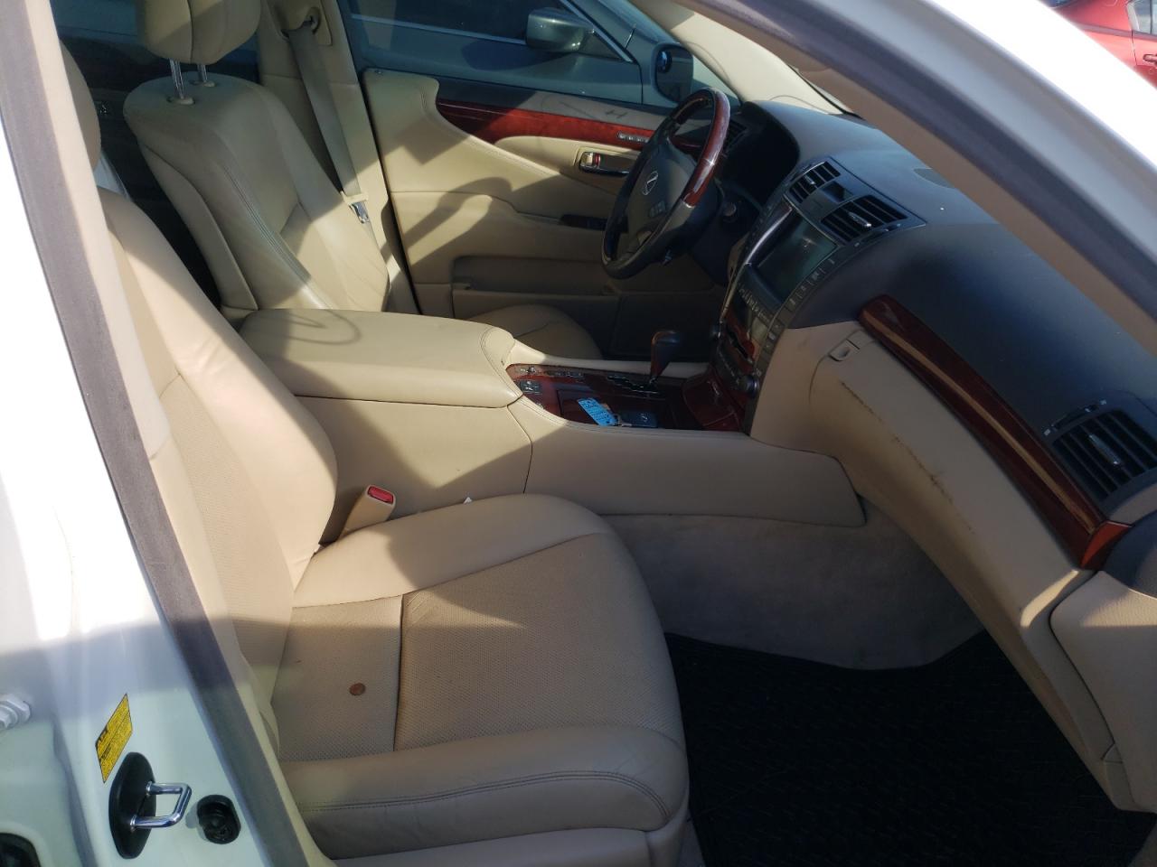 Photo 5 from auction – 2008 LEXUS LS 460 with VIN JTHBL46F285081776