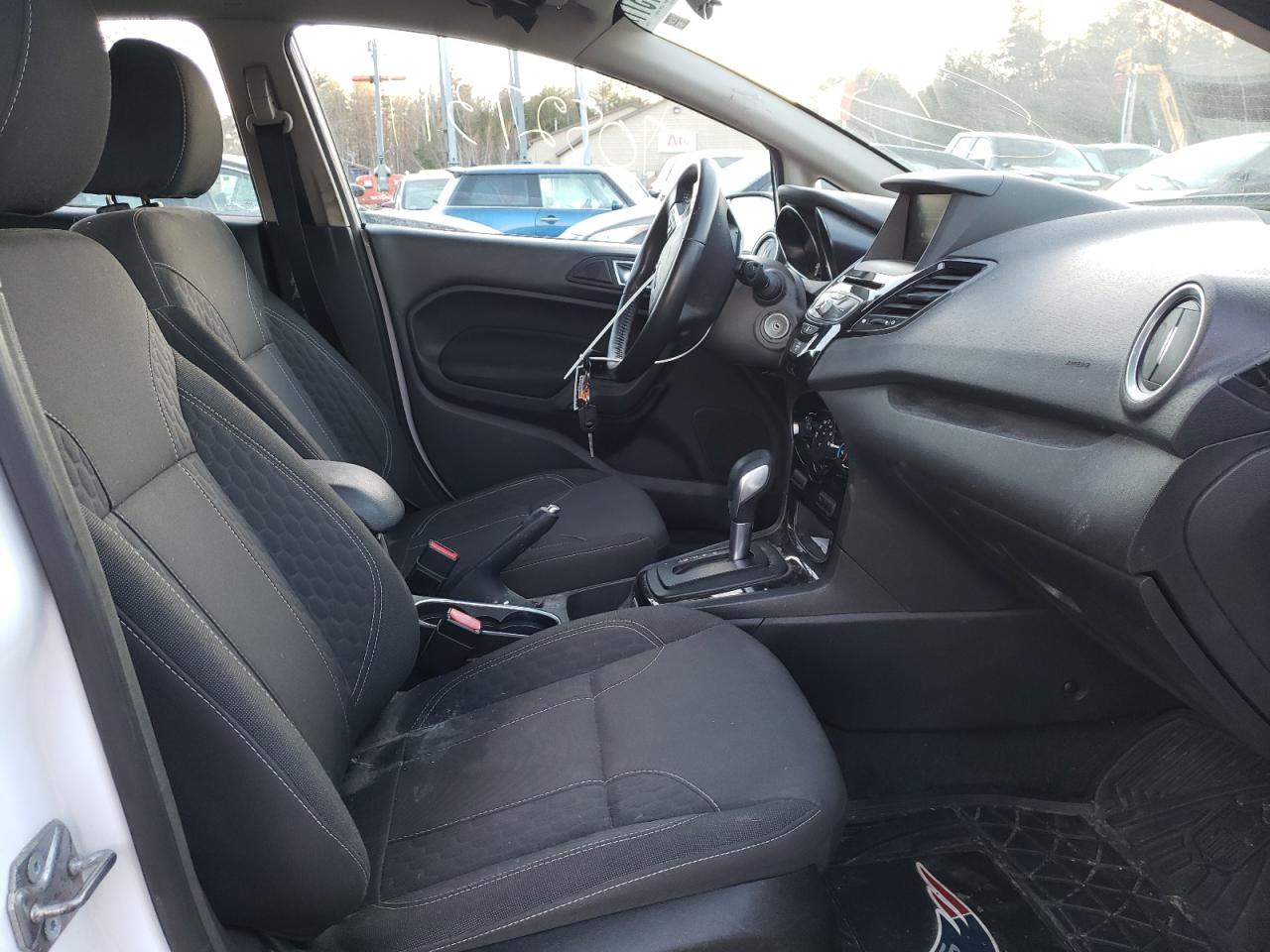 Photo 5 from auction – 2015 FORD FIESTA SE with VIN 3FADP4EJ1FM209197