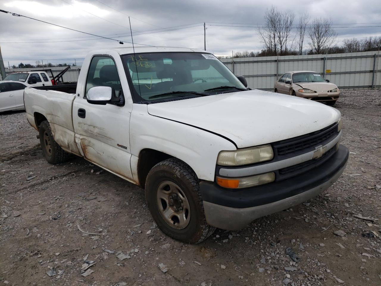 CHEVROLET SILVERADO 2002 with VIN 1GCEC14W82Z145108 - Photo from auction