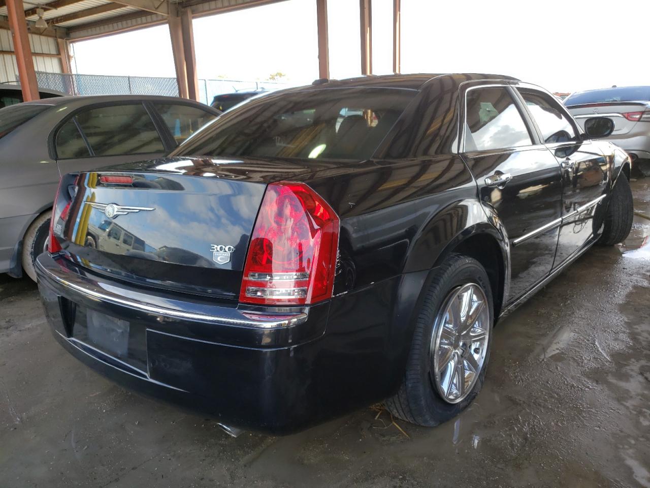 Photo 4 from auction – 2009 CHRYSLER 300C with VIN 2C3KA63T99H601256