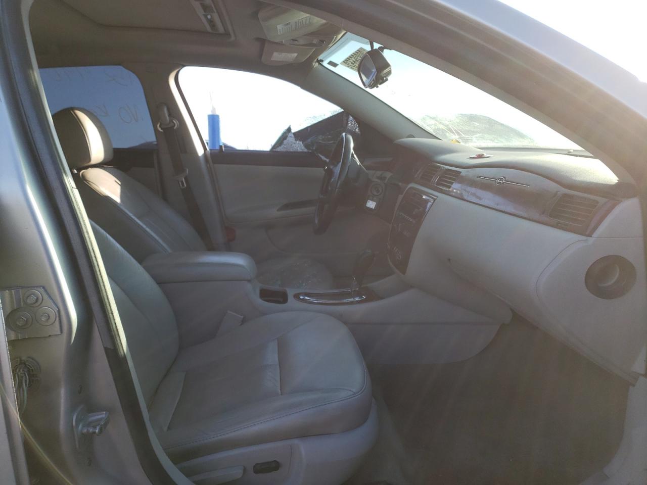 Photo 5 from auction – 2006 CHEVROLET IMPALA SUP with VIN 2G1WD58C469353052