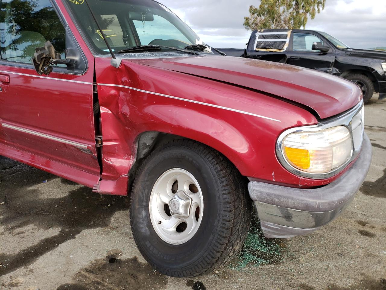 Photo 9 from auction – 1996 FORD EXPLORER with VIN 1FMDU34X9TUD17010