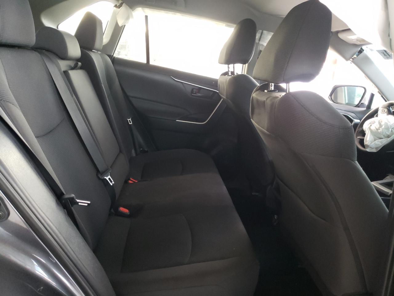 Photo 6 from auction – 2021 TOYOTA RAV4 LE with VIN 2T3H1RFV3MC104430