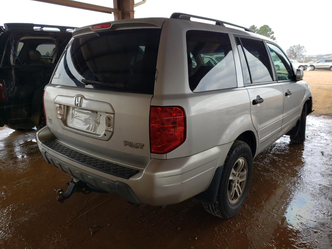 Photo 4 from auction – 2005 HONDA PILOT EXL with VIN 5FNYF18545B037262