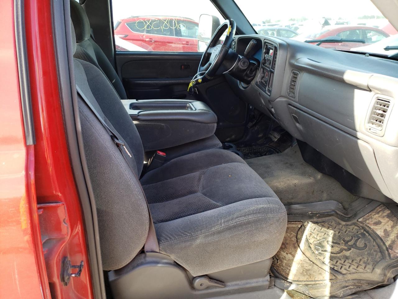 Photo 5 from auction – 2003 CHEVROLET SILVERADO with VIN 1GCGK13U43F213371