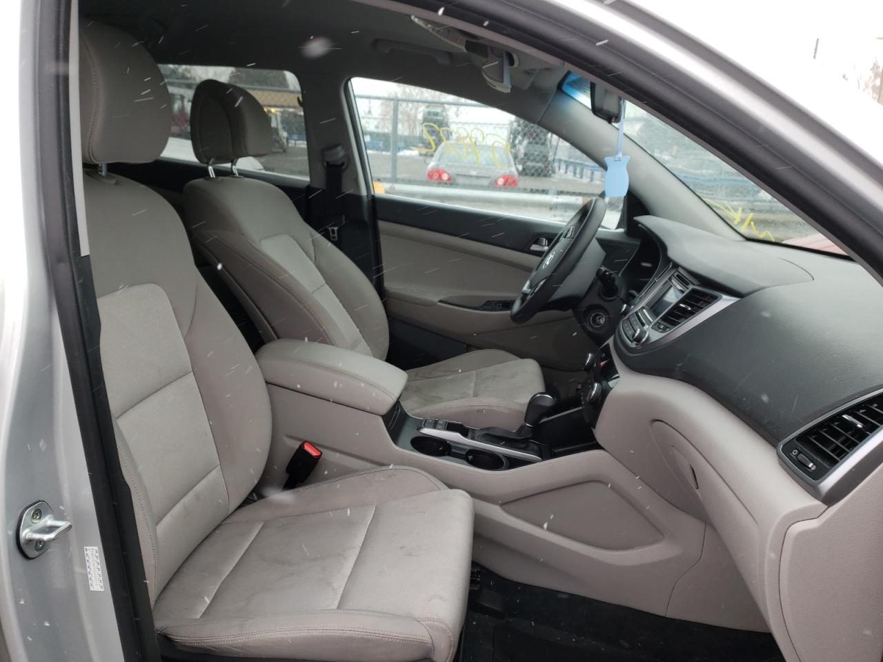 Photo 5 from auction – 2016 HYUNDAI TUCSON LIM with VIN KM8J3CA4XGU126573