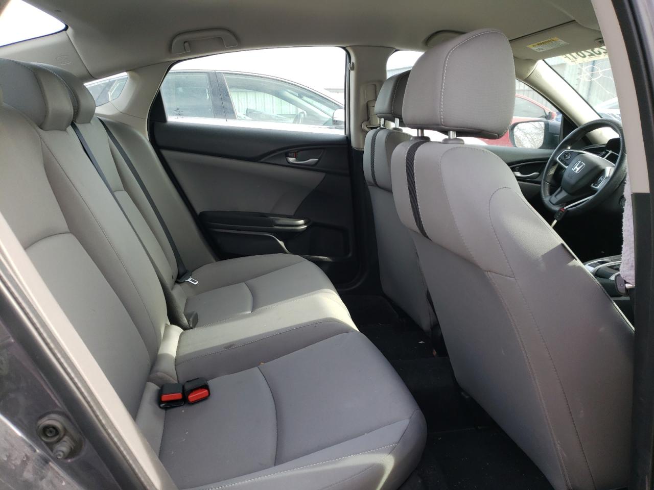 Photo 6 from auction – 2017 HONDA CIVIC LX with VIN 19XFC2F57HE045424