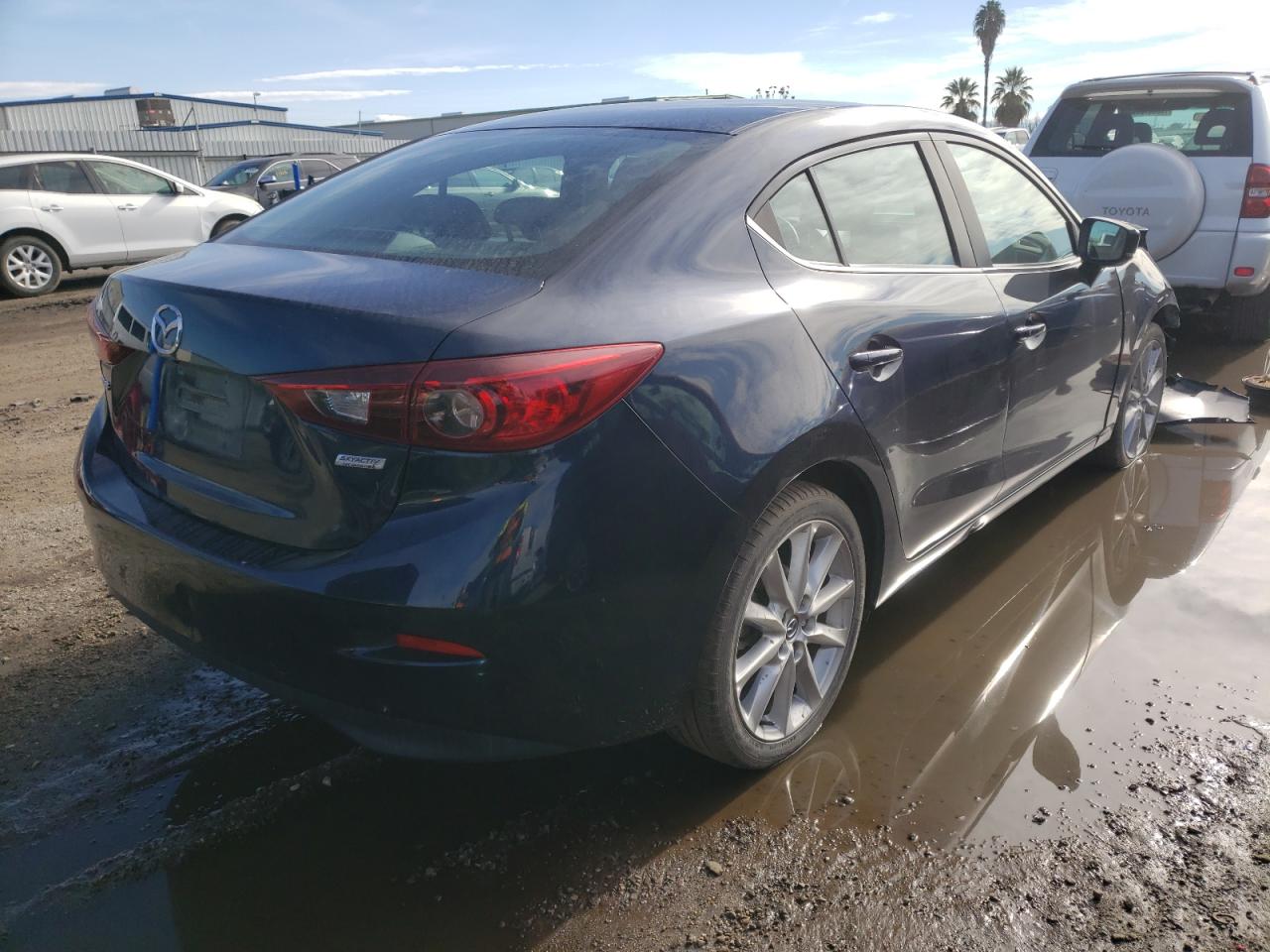 Photo 4 from auction – 2017 MAZDA 3 TOURING with VIN 3MZBN1V73HM126137