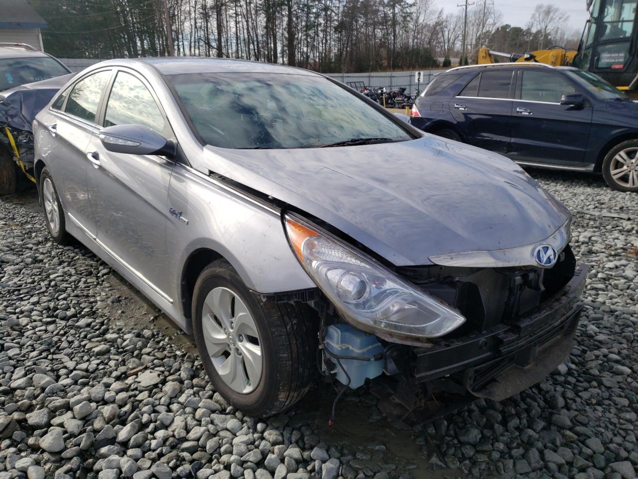 Photo 1 from auction – 2015 HYUNDAI SONATA HYB with VIN KMHEC4A4XFA137595