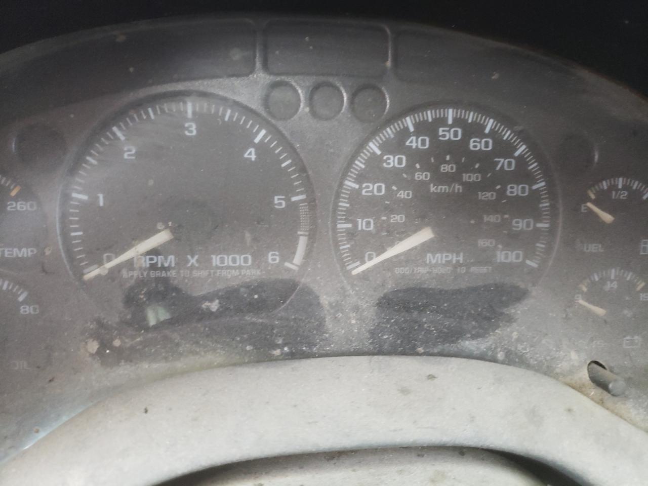 Photo 8 from auction – 2002 CHEVROLET BLAZER with VIN 1GNCS13W02K117881