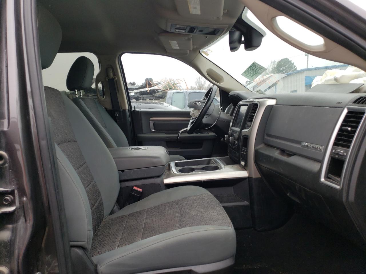 Photo 5 from auction – 2018 RAM 1500 SLT with VIN 3C6RR6LT4JG210000