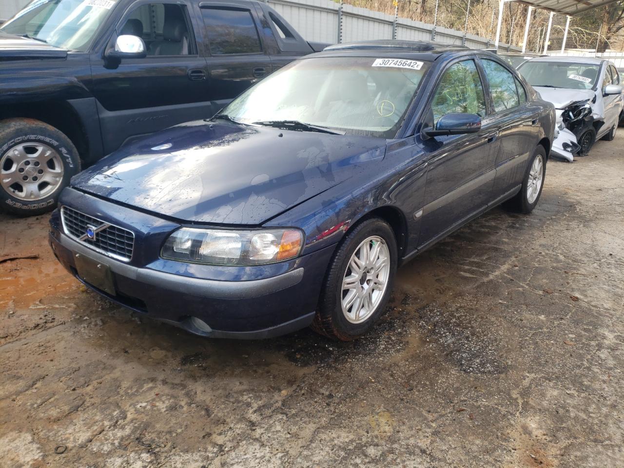 Photo 2 from auction – 2004 VOLVO S60 with VIN YV1RS61T842375801
