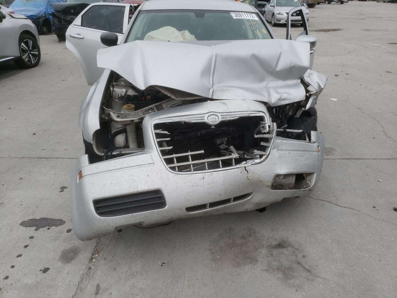 Photo 7 from auction – 2008 CHRYSLER 300 LX with VIN 2C3KA43R58H157848