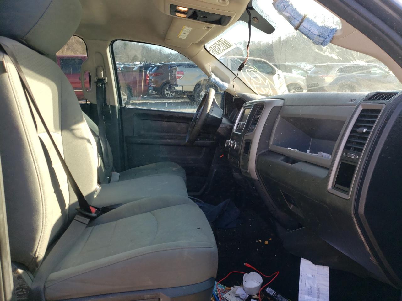 Photo 5 from auction – 2014 RAM 1500 ST with VIN 1C6RR7KT8ES401344