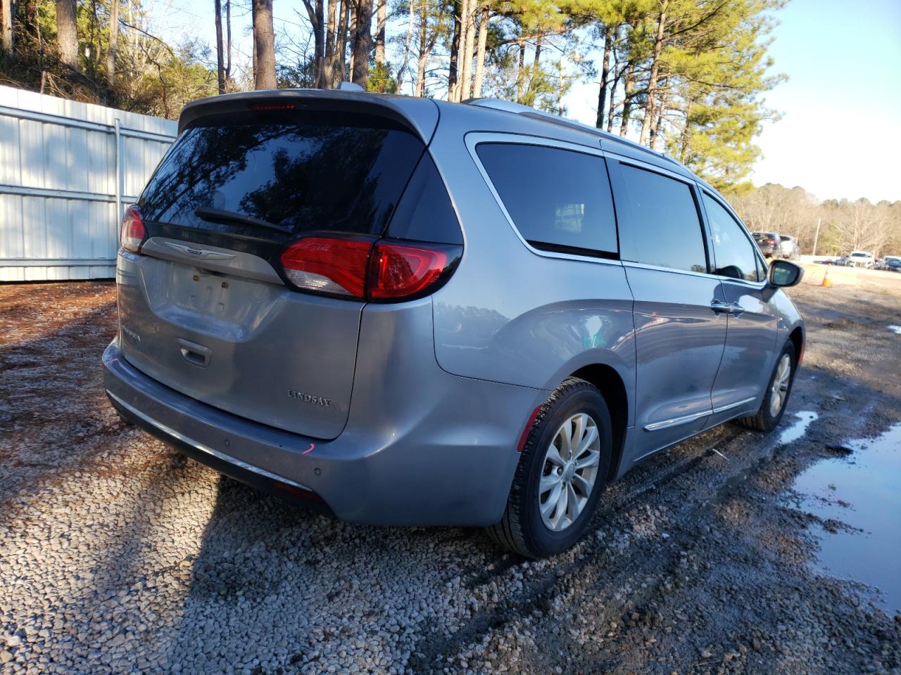 Photo 4 from auction – 2019 CHRYSLER PACIFICA T with VIN 2C4RC1BG4KR560448