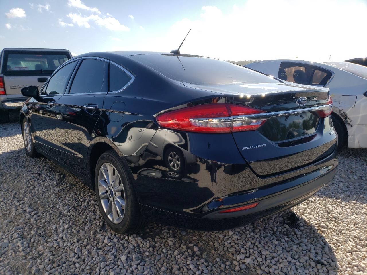 Photo 3 from auction – 2017 FORD FUSION SE with VIN 3FA6P0HD2HR341222