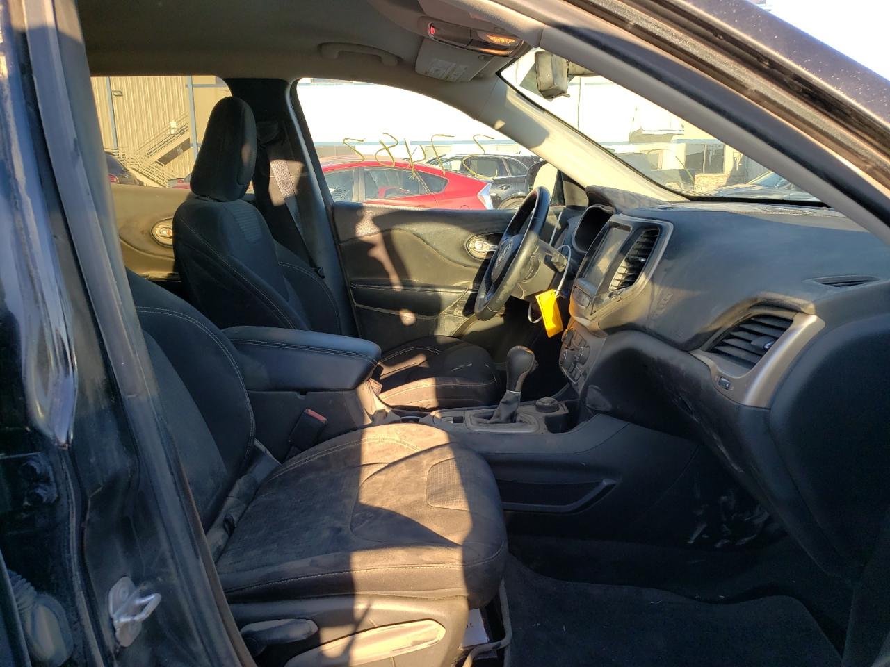 Photo 5 from auction – 2016 JEEP CHEROKEE L with VIN 1C4PJMCB6GW106184