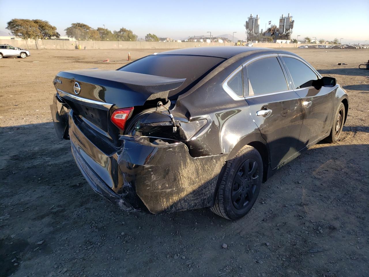 Photo 4 from auction – 2016 NISSAN ALTIMA 2.5 with VIN 1N4AL3AP2GN375335